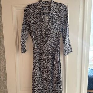 J. McLaughlin Gray Leopard Print Midi Dress